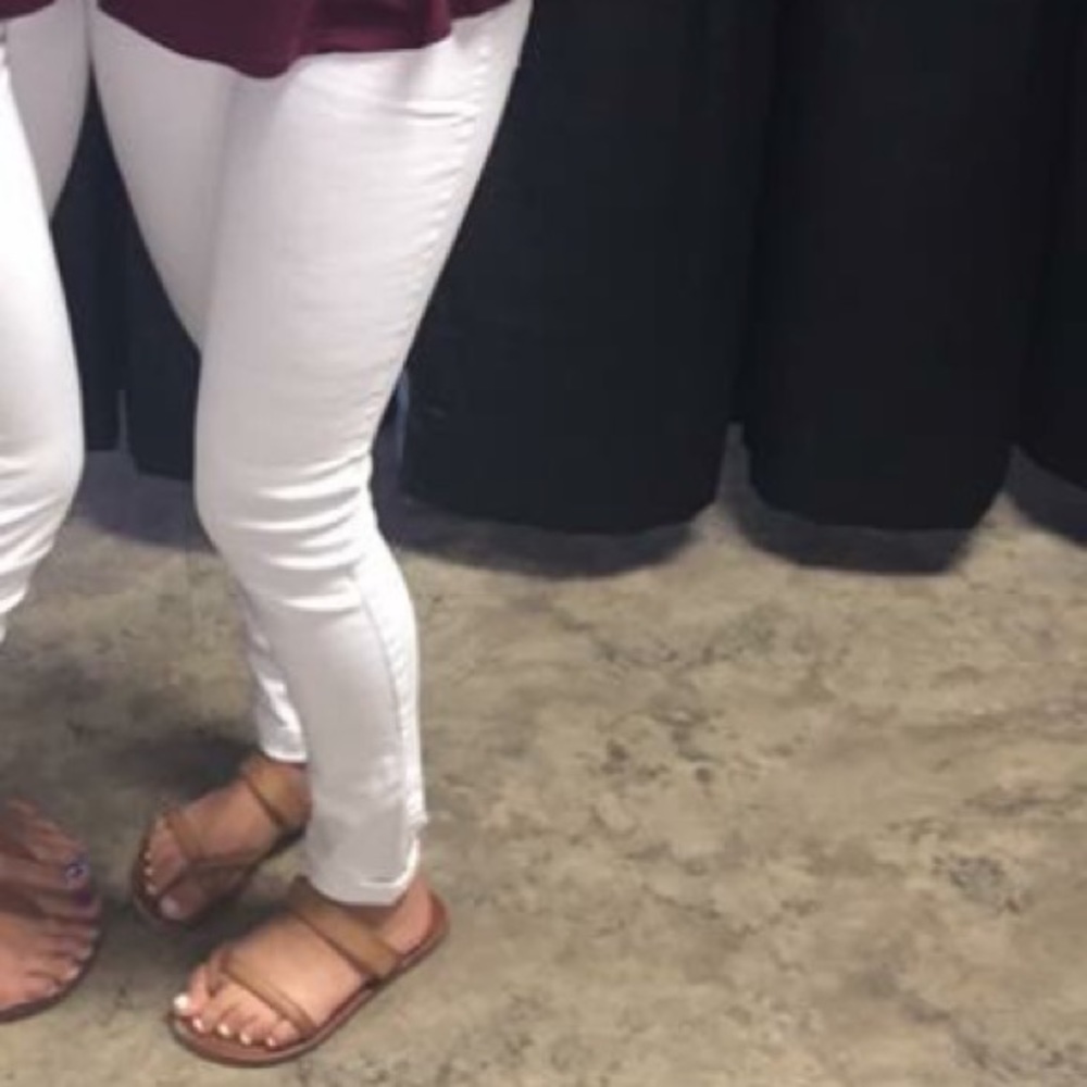 White Hollister jeans
